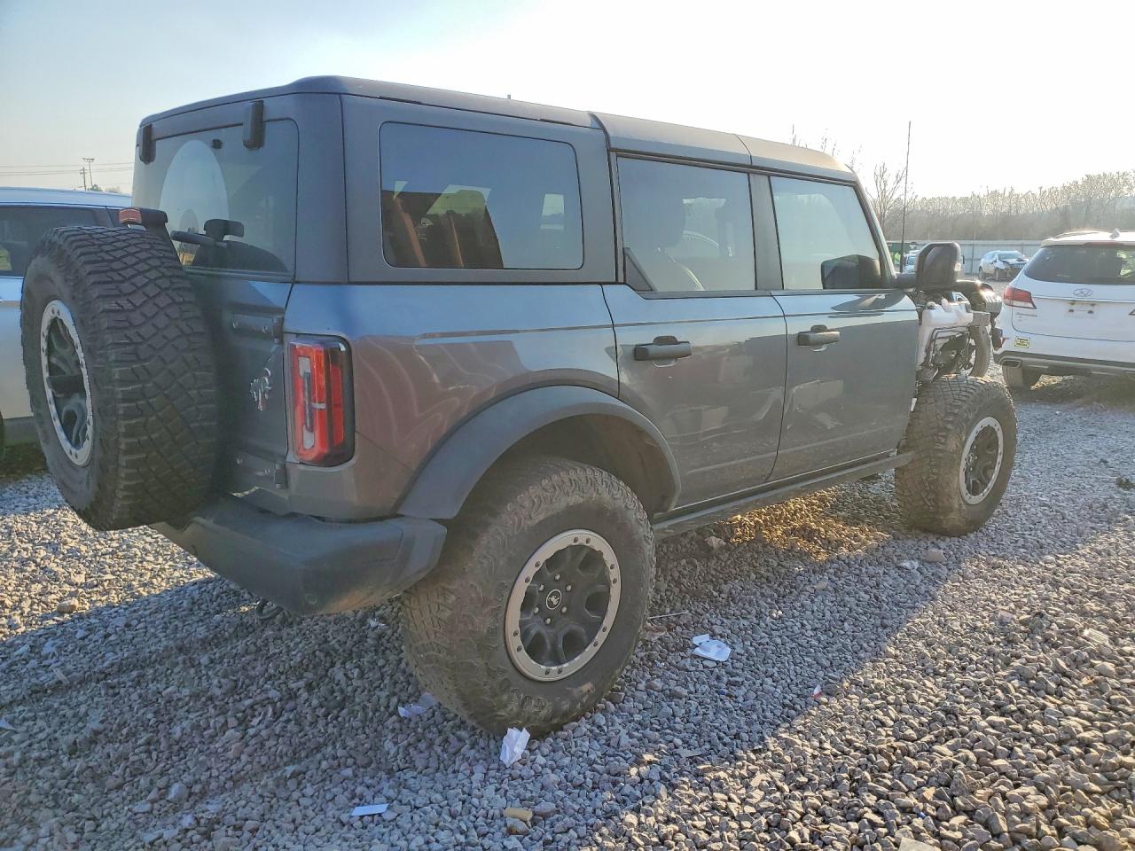 2023 FORD BRONCO BASE photo 3