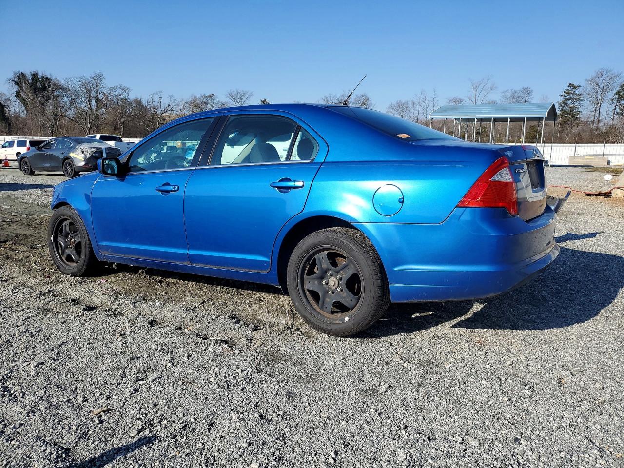 2011 FORD FUSION SE photo 2