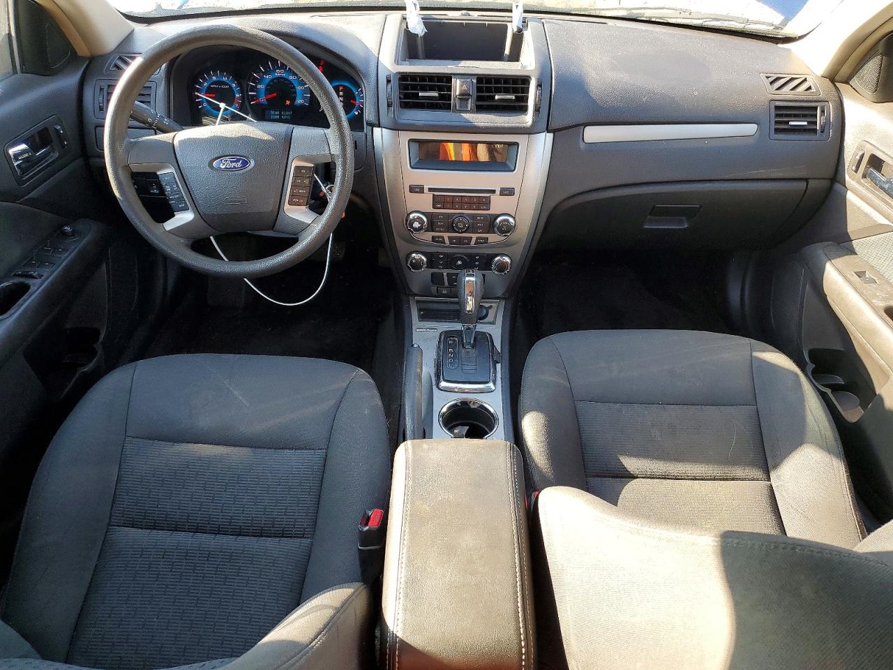 2011 FORD FUSION SE photo 8