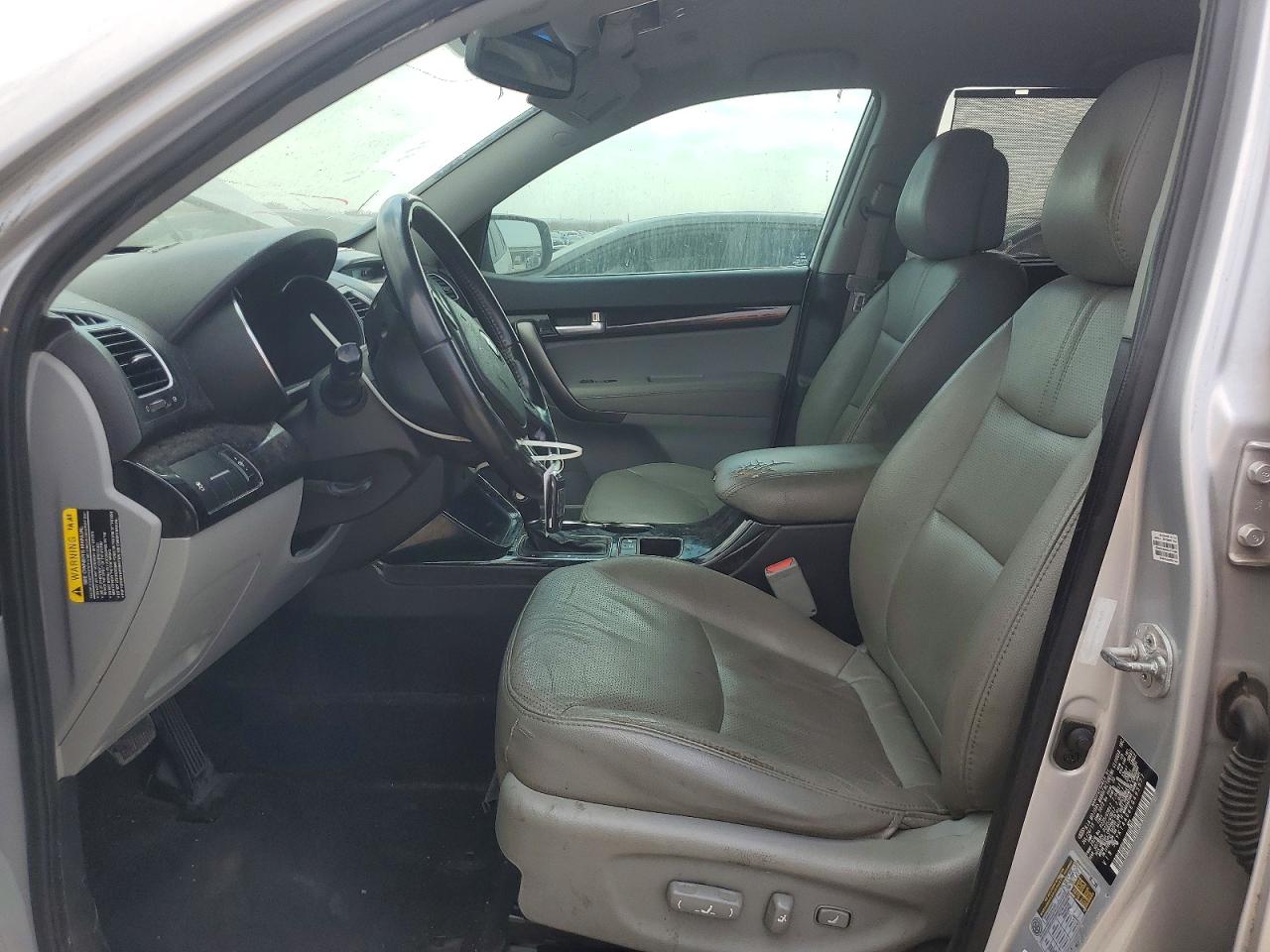 2014 KIA SORENTO LX photo 19