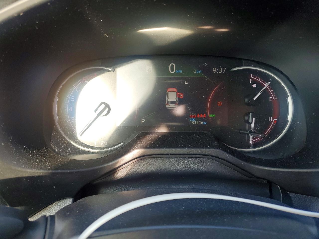 2024 TOYOTA RAV4 XLE photo 17