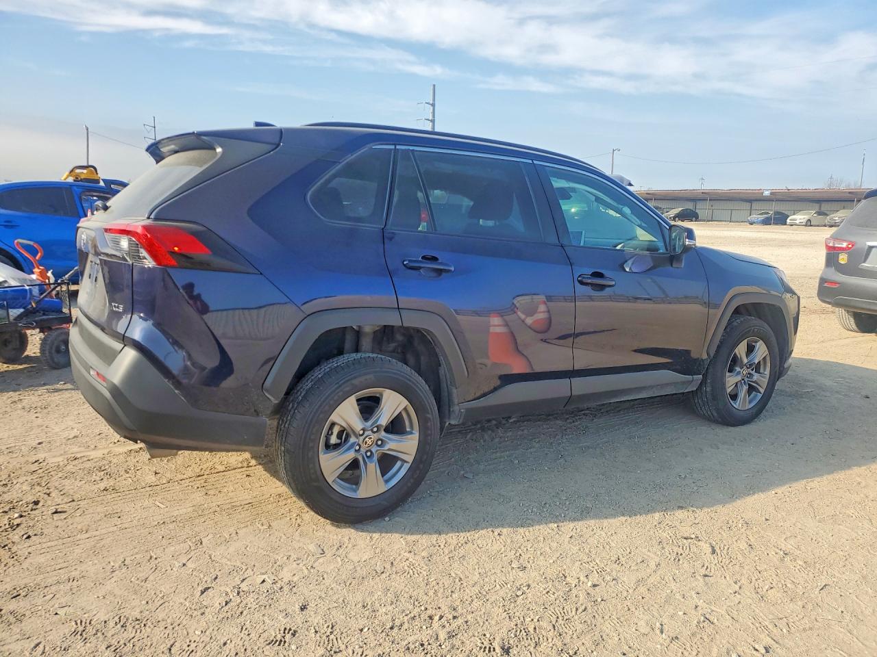2024 TOYOTA RAV4 XLE photo 5