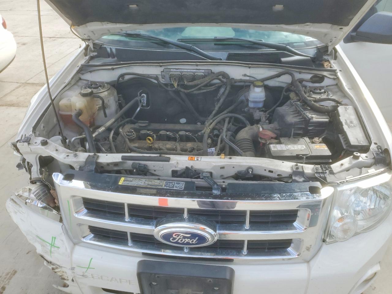 2012 FORD ESCAPE XLT photo 12