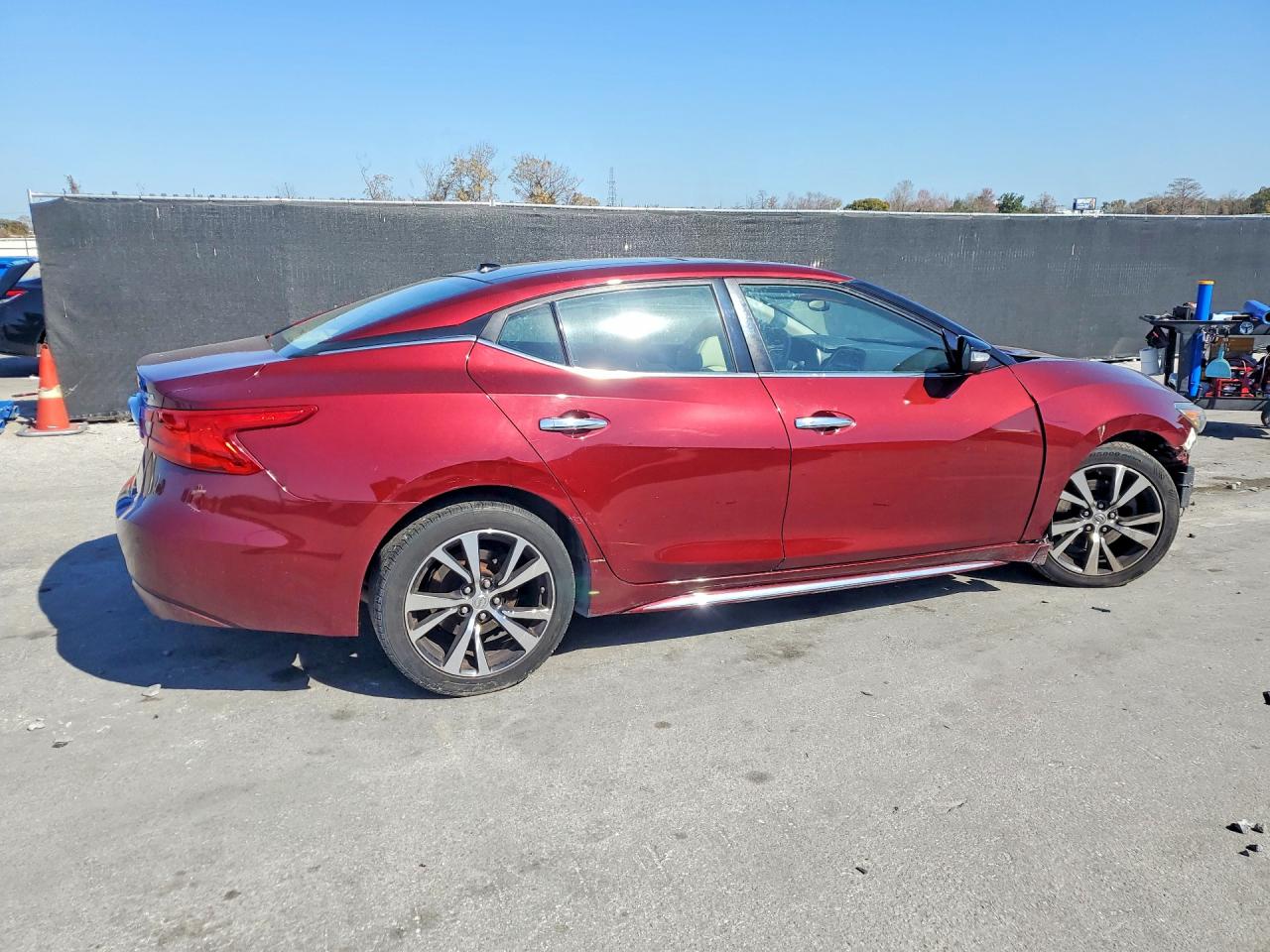 2017 NISSAN MAXIMA PLATINUM photo 5