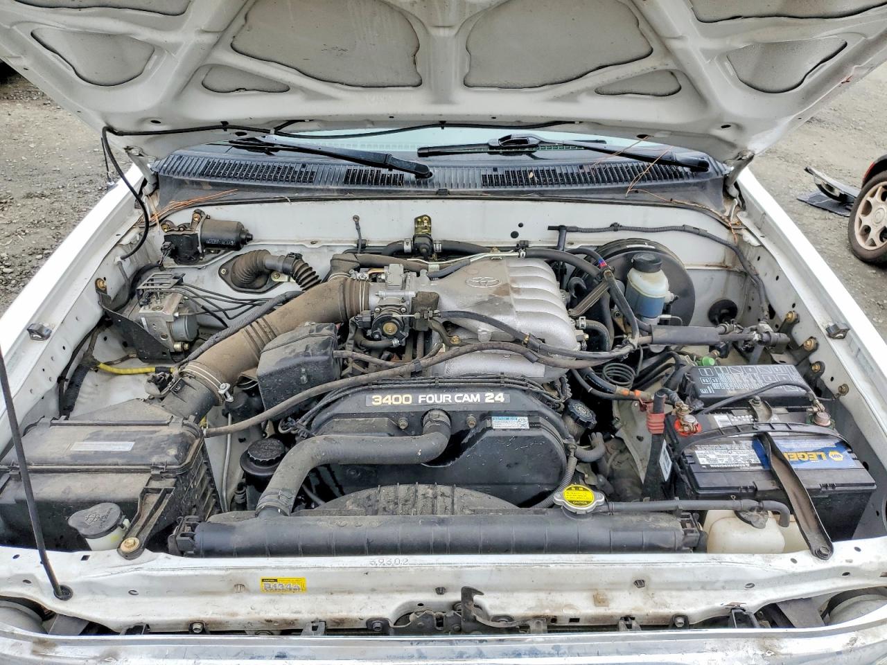 2003 TOYOTA TACOMA V6 photo 11