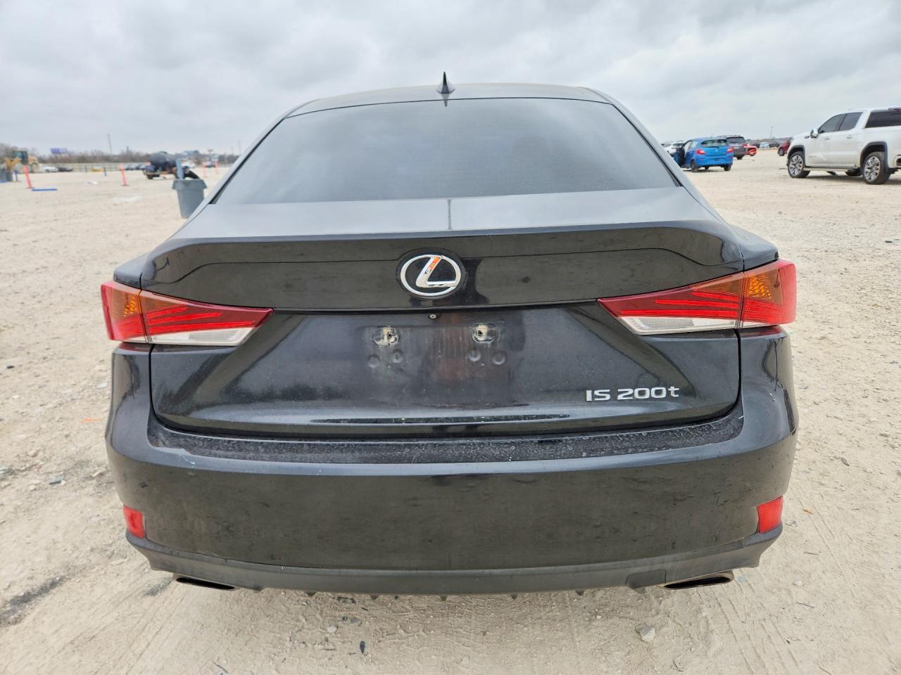 2017 LEXUS IS 200T photo 6