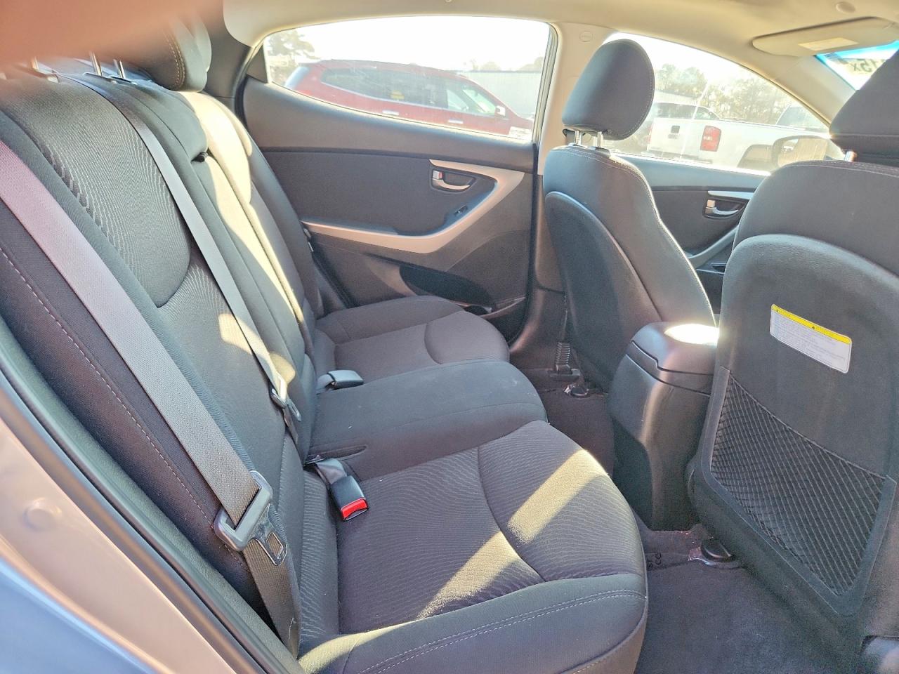 2016 HYUNDAI ELANTRA SE photo 19