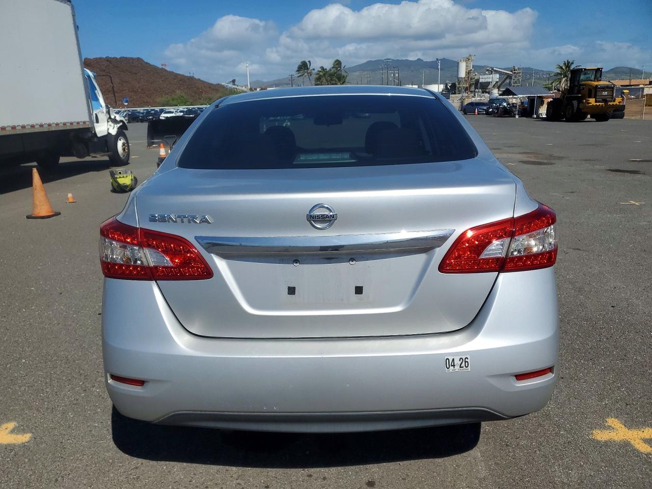 2015 NISSAN SENTRA S photo 16