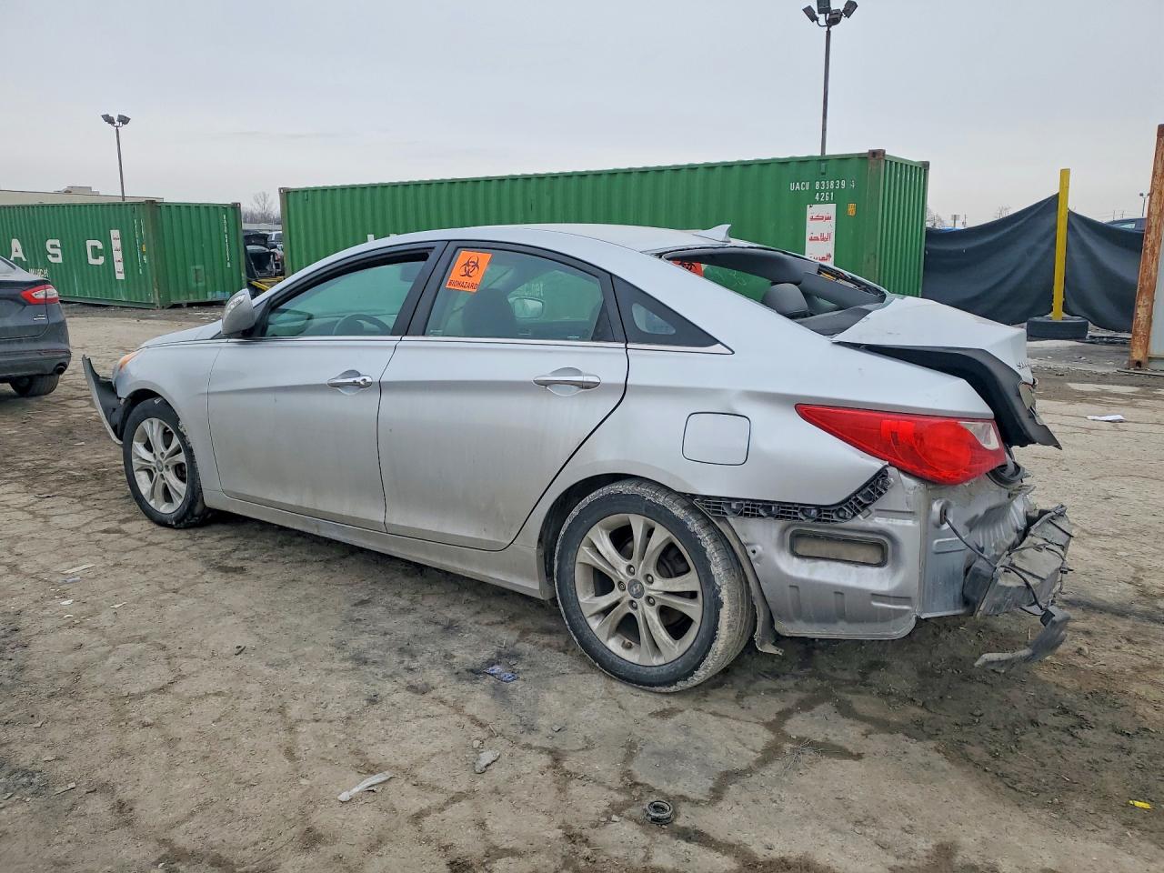 2013 HYUNDAI SONATA photo 3
