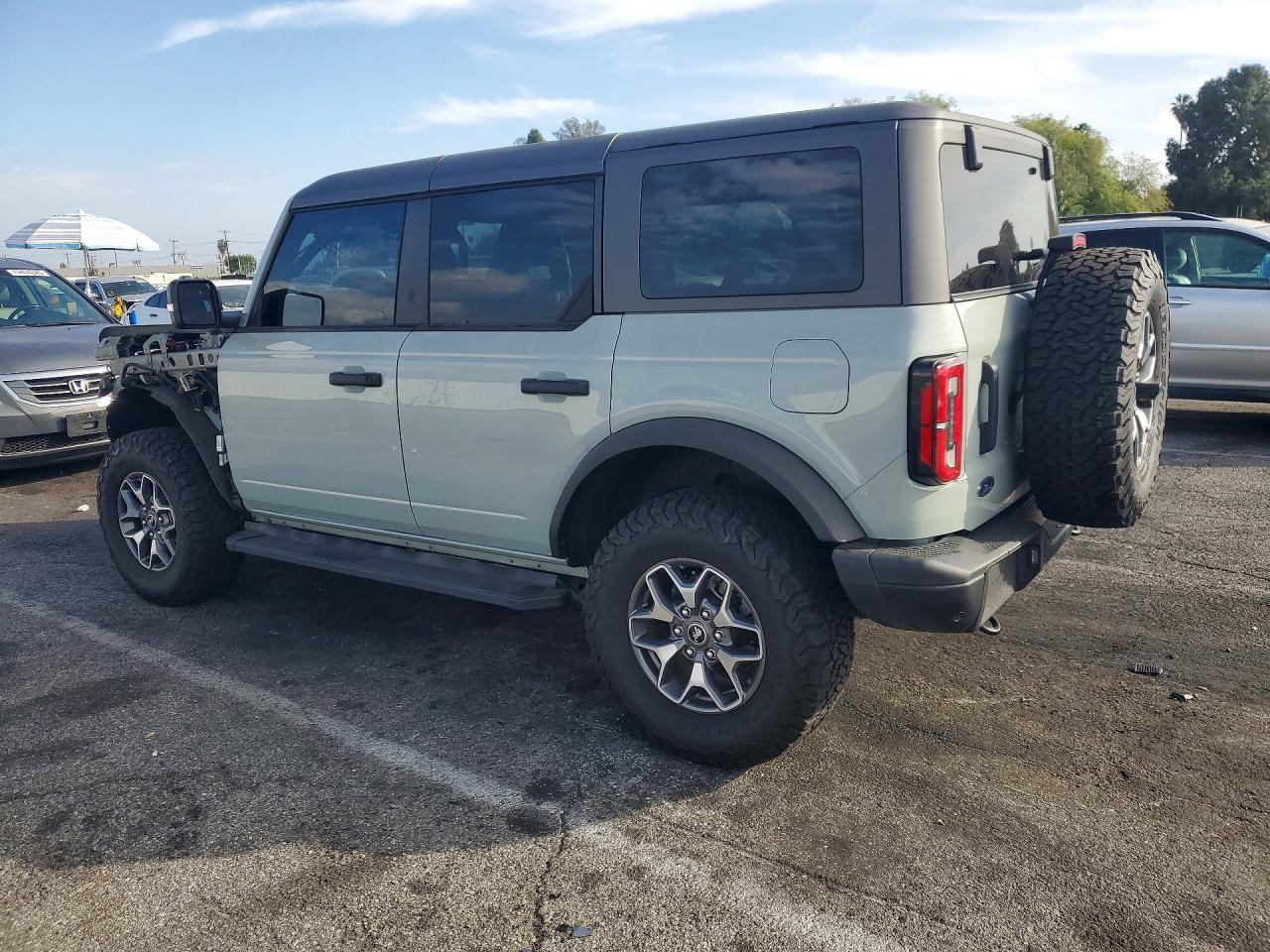 2023 FORD BRONCO BASE photo 3