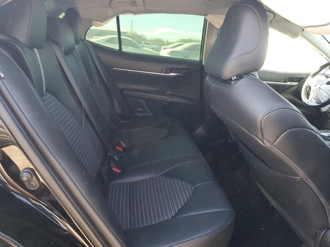2019 TOYOTA CAMRY L photo 28
