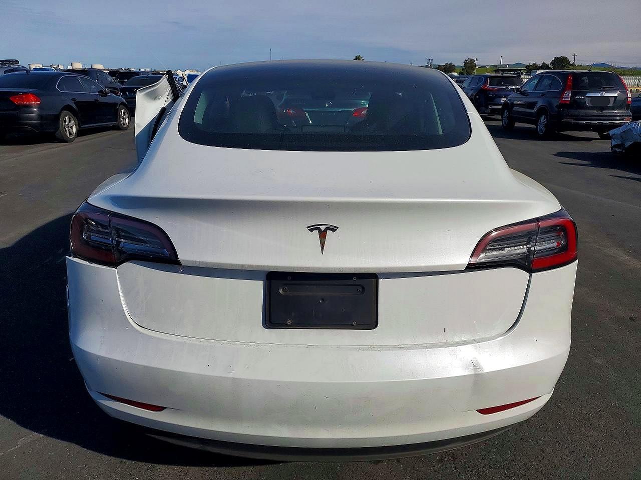 2023 TESLA MODEL 3 photo 16