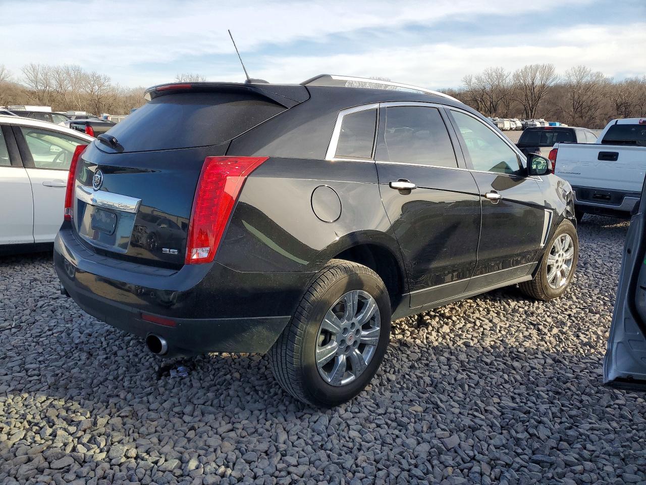 2016 CADILLAC SRX LUXURY COLLECTION photo 3