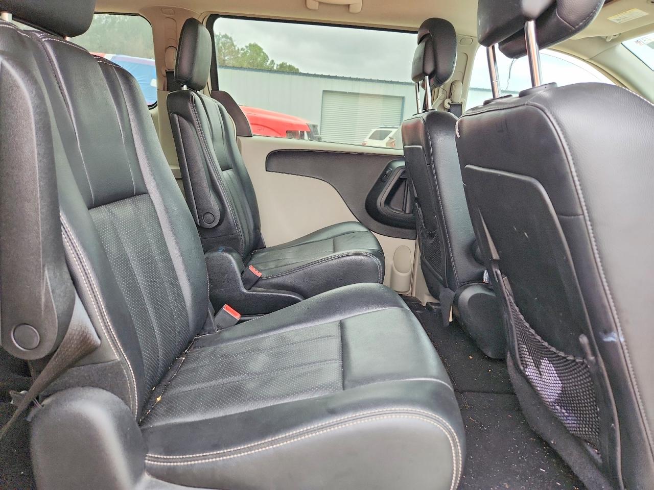 2012 CHRYSLER TOWN & COUNTRY TOURING photo 11