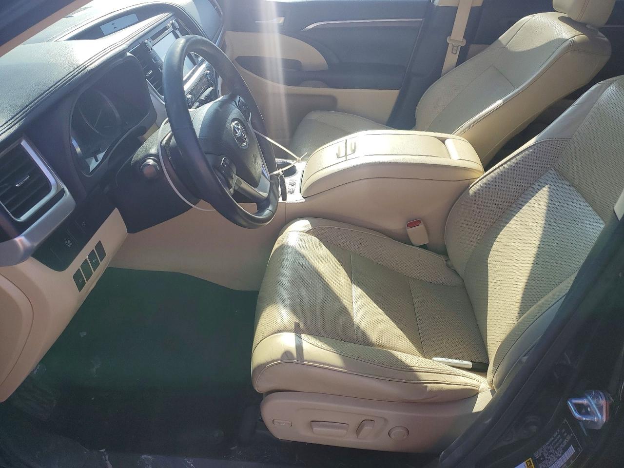 2016 TOYOTA HIGHLANDER LIMITED photo 13