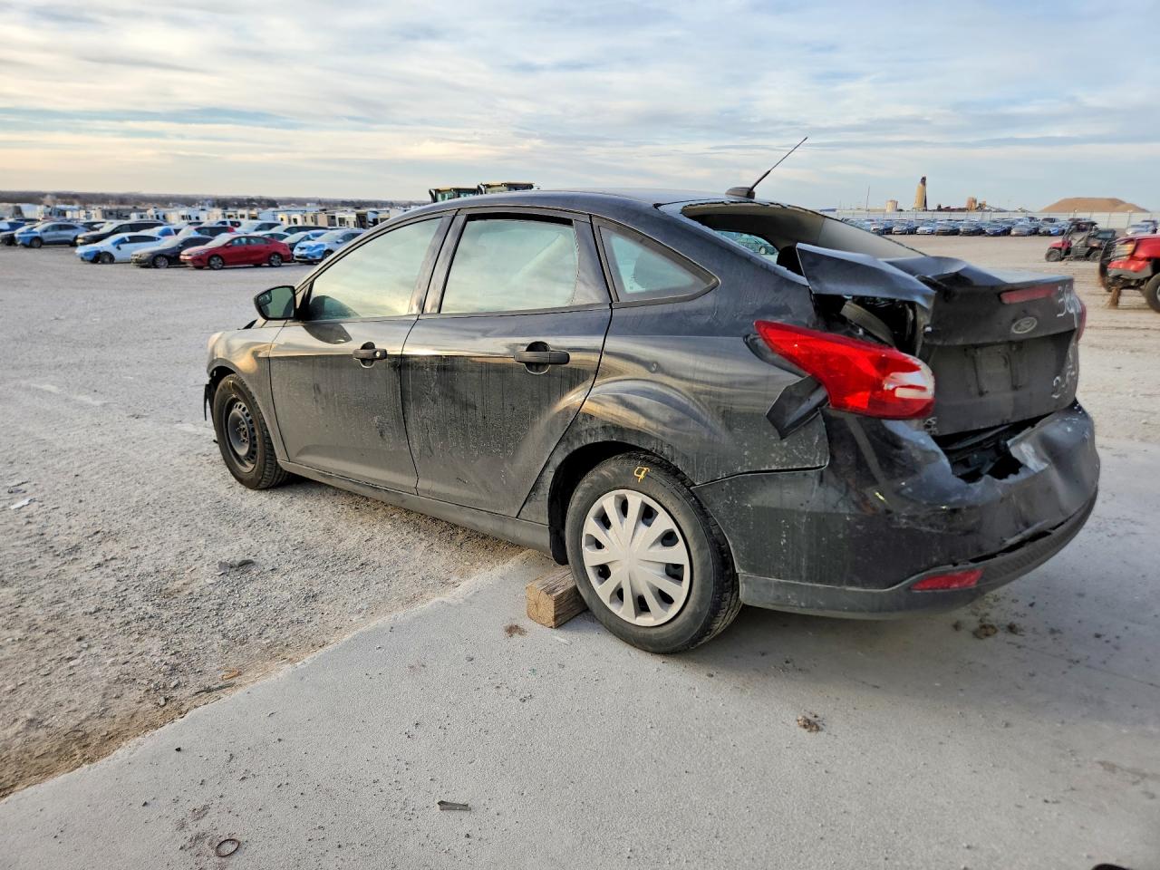 2018 FORD FOCUS S photo 3