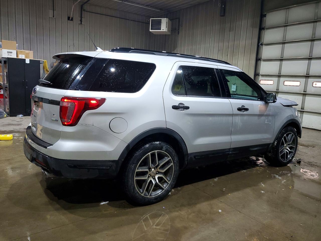 2018 FORD EXPLORER SPORT photo 3