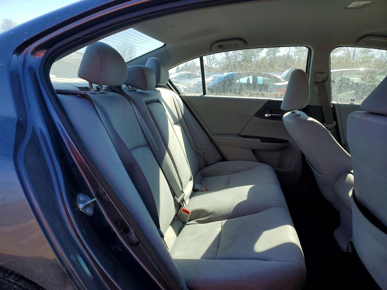 2017 HONDA ACCORD LX photo 28