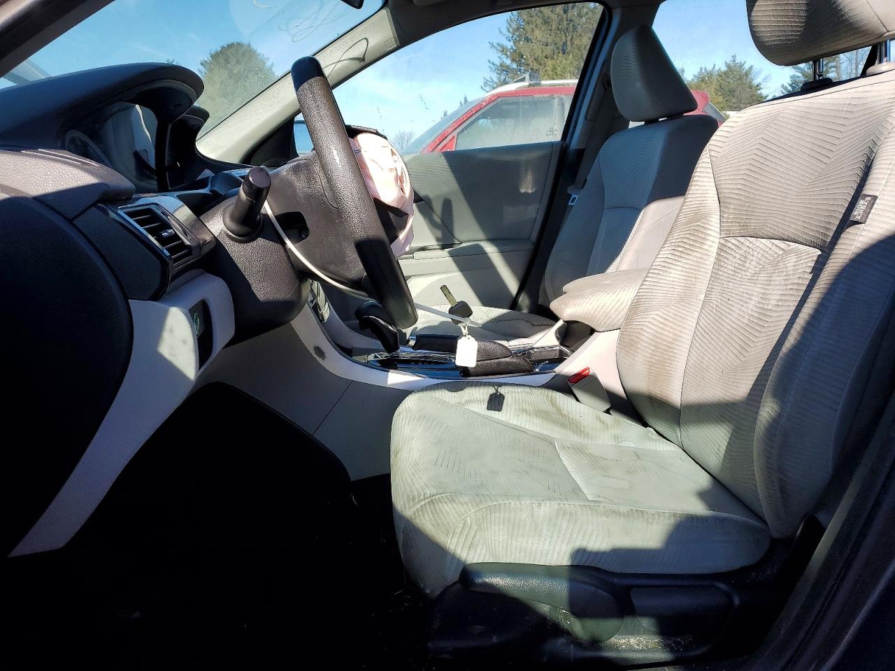 2017 HONDA ACCORD LX photo 19