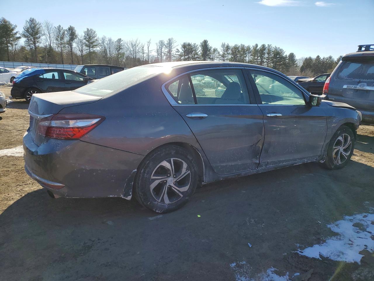 2017 HONDA ACCORD LX photo 7
