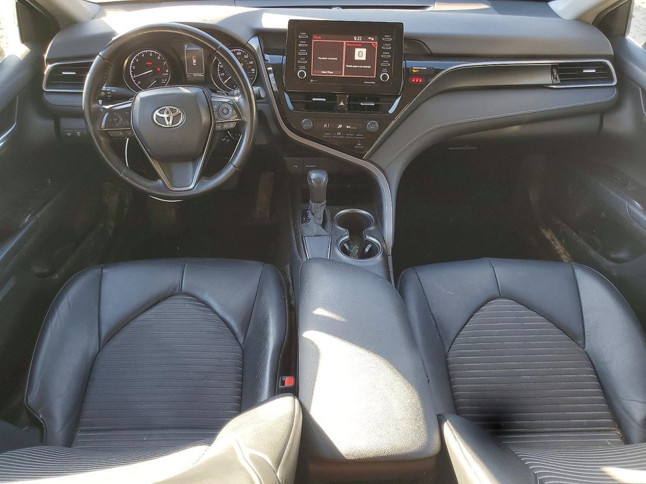 2021 TOYOTA CAMRY SE photo 22
