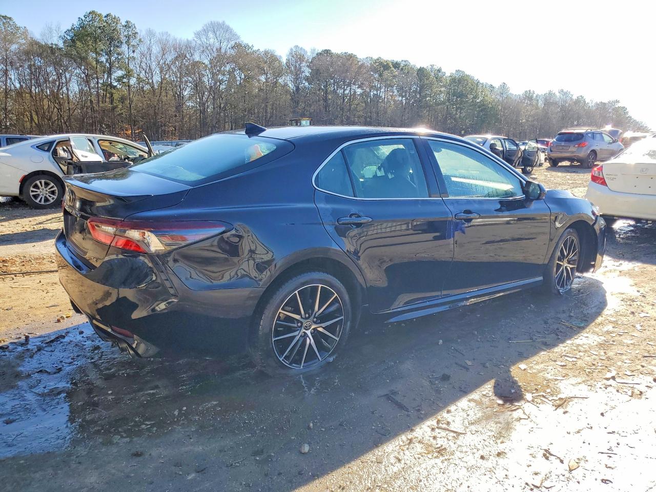 2021 TOYOTA CAMRY SE photo 7