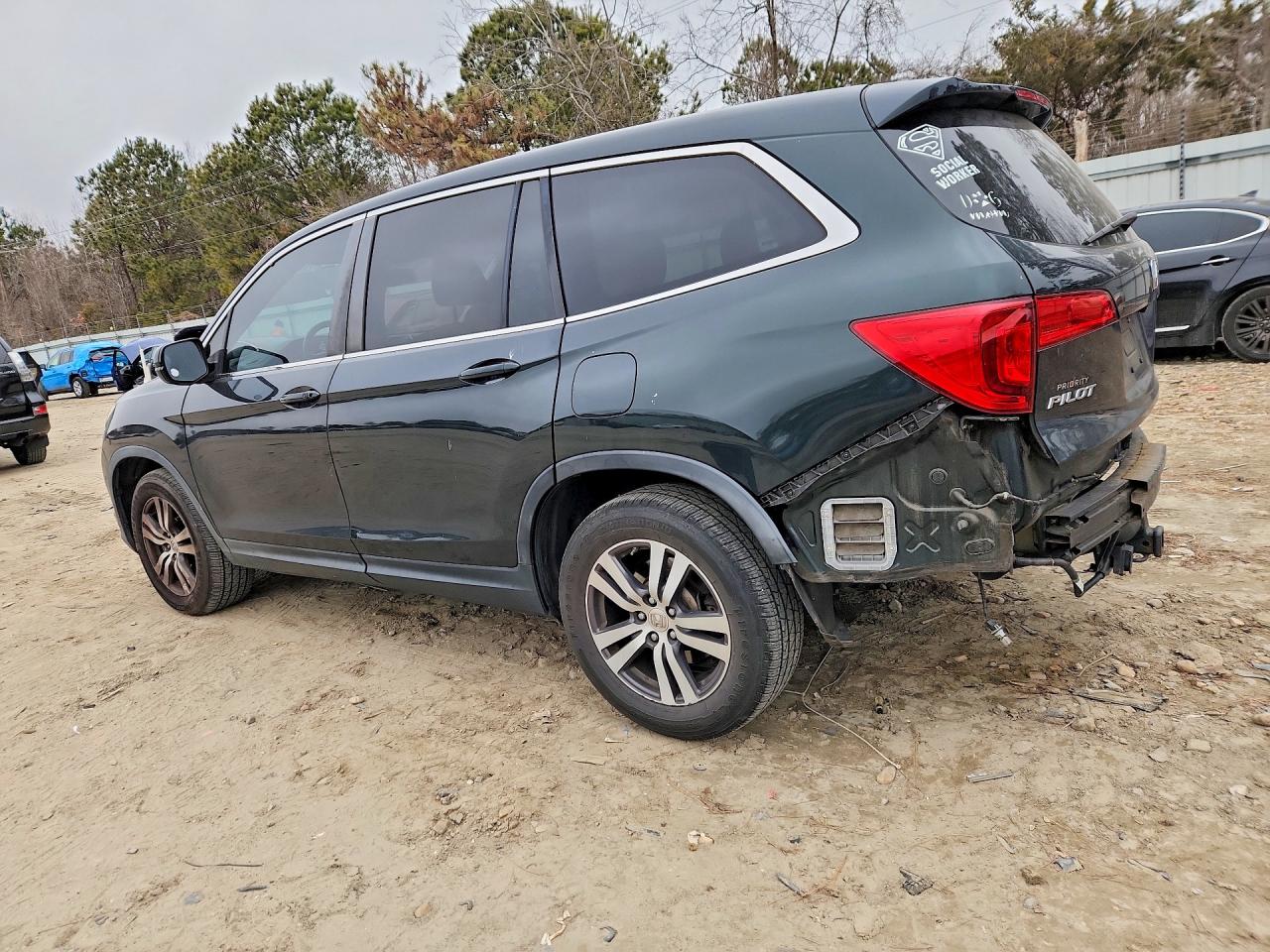 2016 HONDA PILOT EXL photo 2