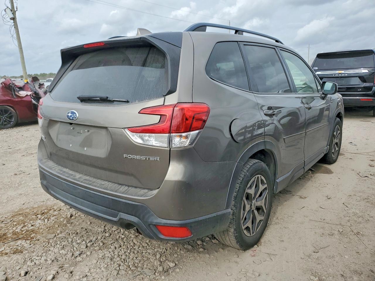2019 SUBARU FORESTER PREMIUM photo 3