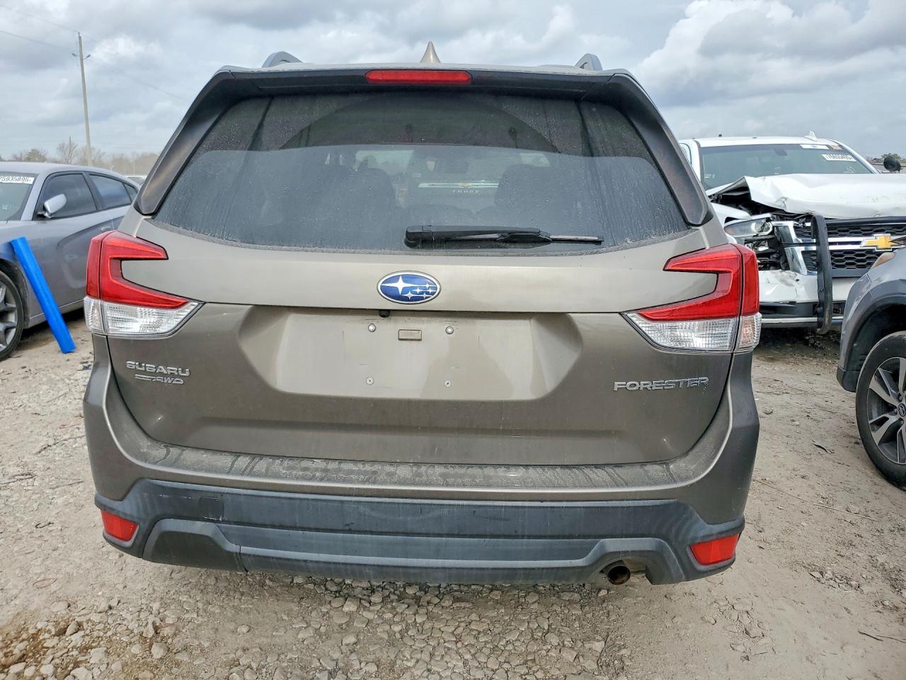 2019 SUBARU FORESTER PREMIUM photo 6