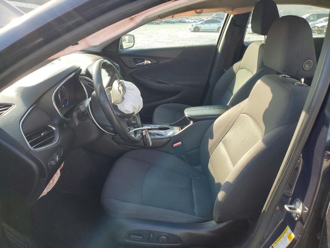 2017 CHEVROLET MALIBU LT photo 13