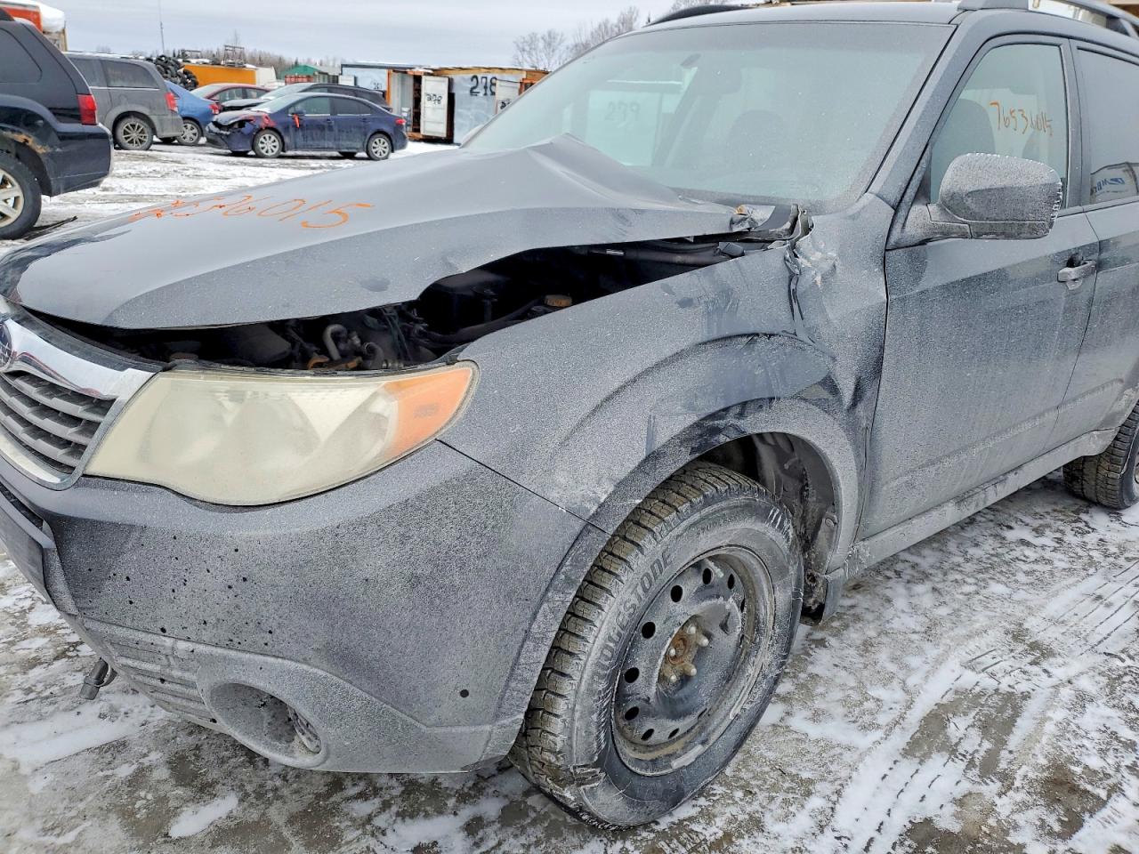 2010 SUBARU FORESTER XS photo 25
