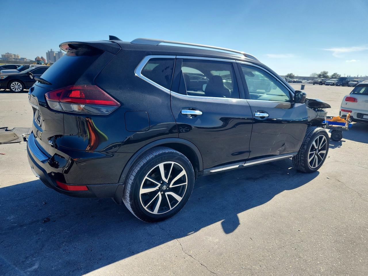 2020 NISSAN ROGUE S photo 5