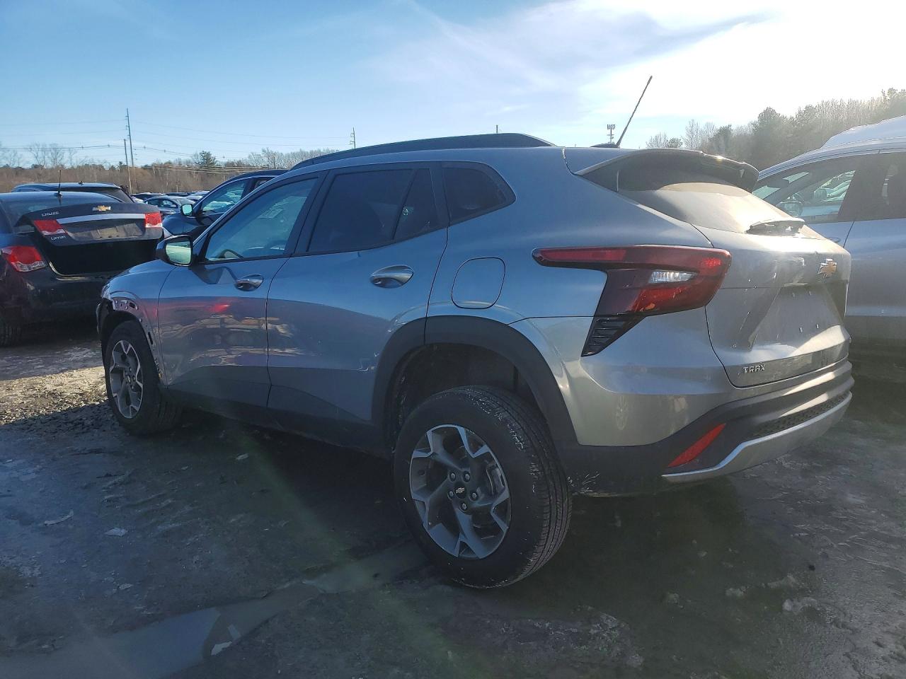 2025 CHEVROLET TRAX 1LT photo 3