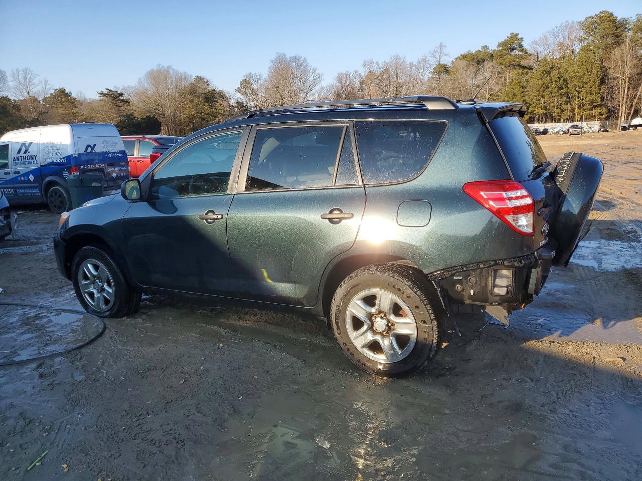2011 TOYOTA RAV4 BASE photo 2
