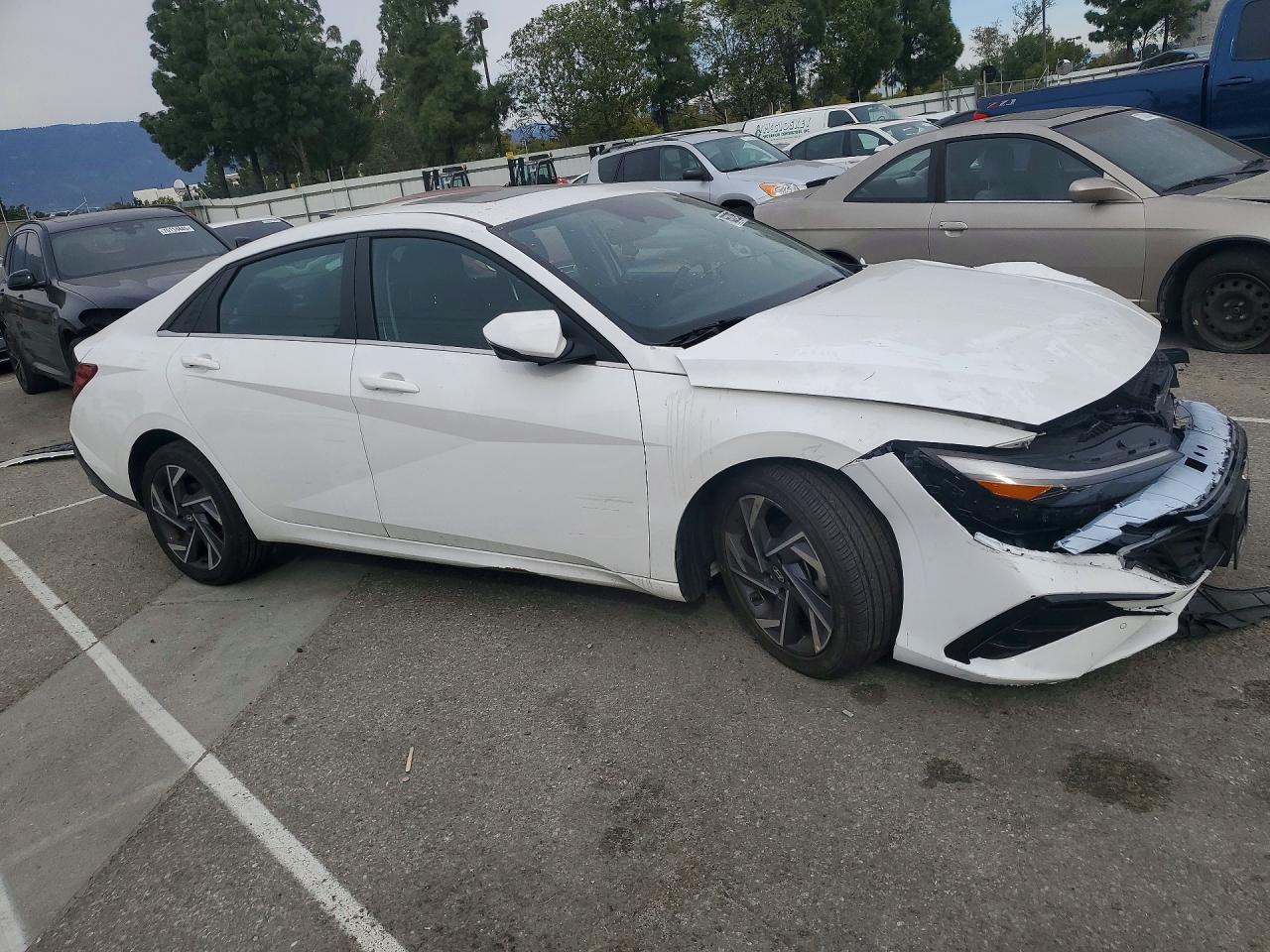 2024 HYUNDAI ELANTRA LIMITED photo 7