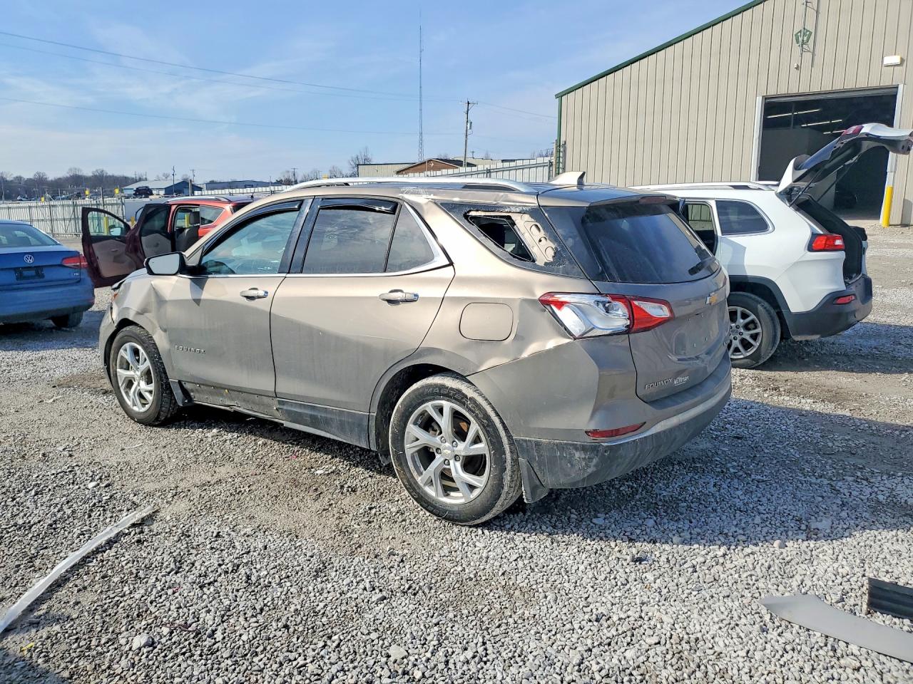 2018 CHEVROLET EQUINOX PREMIER photo 4
