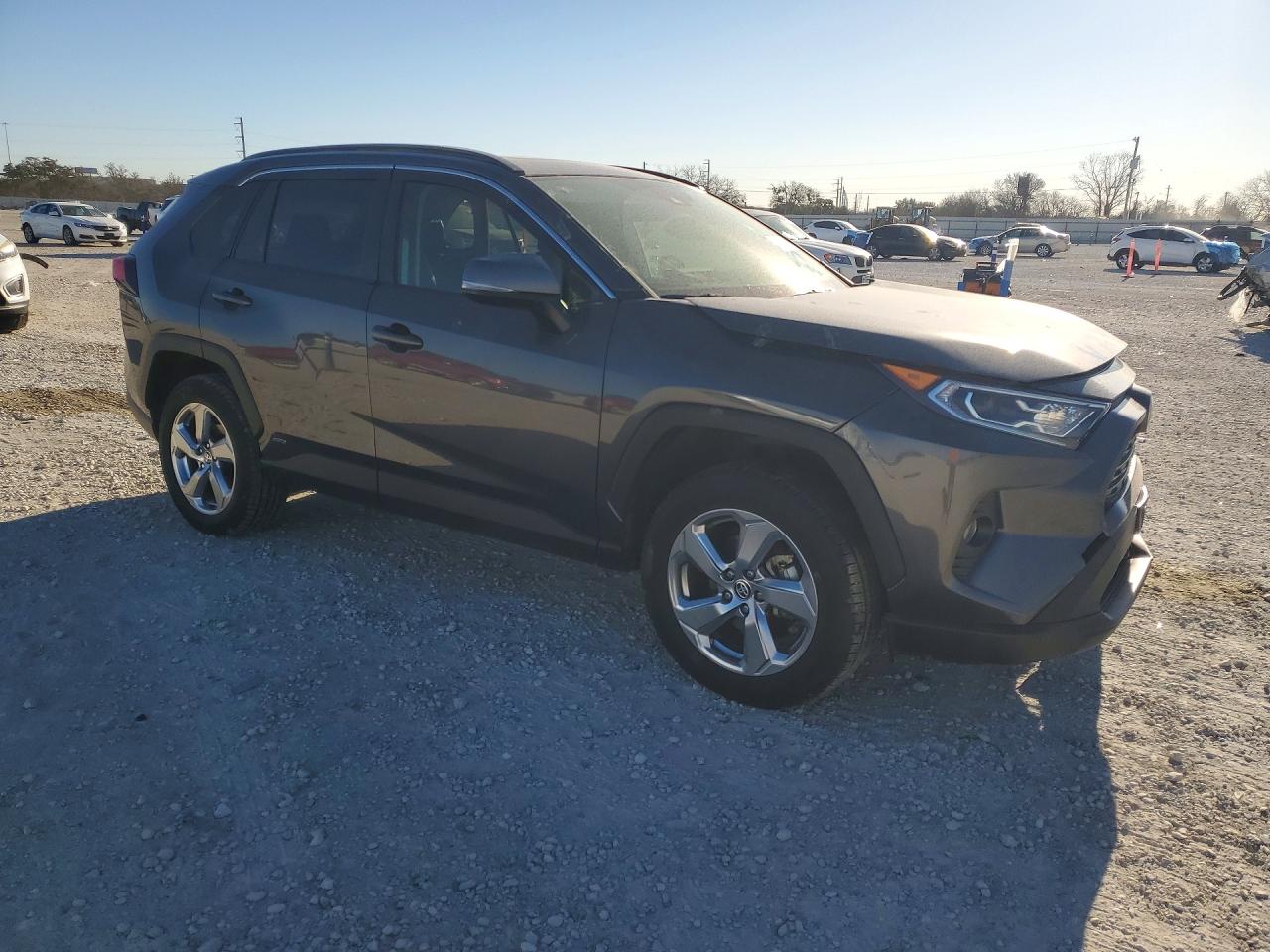 2021 TOYOTA RAV4 XLE PREMIUM photo 4