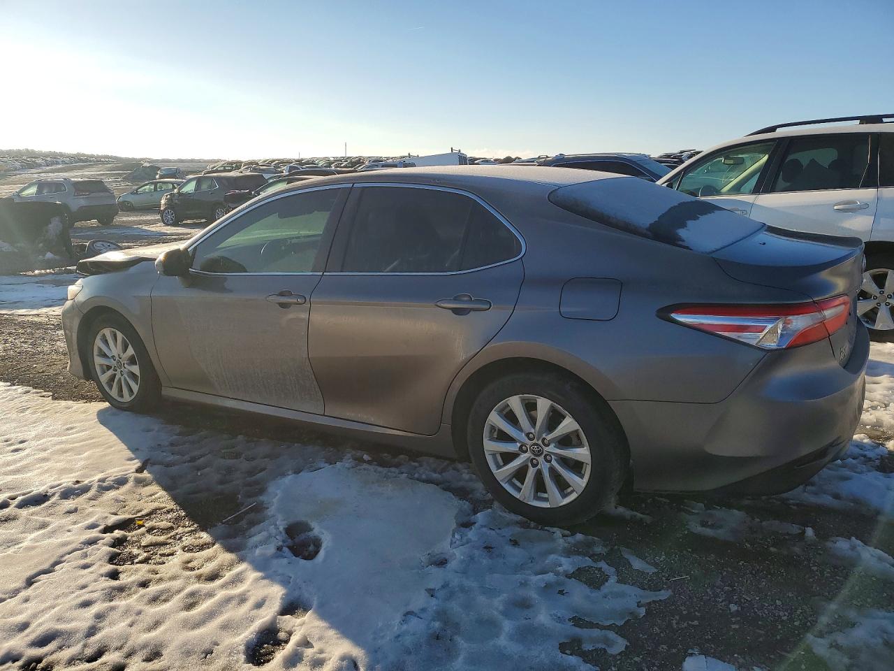 2018 TOYOTA CAMRY L photo 2