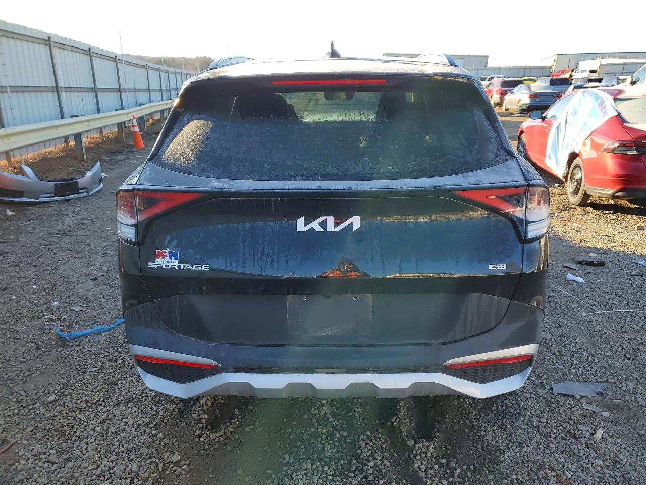 2025 KIA SPORTAGE EX photo 6