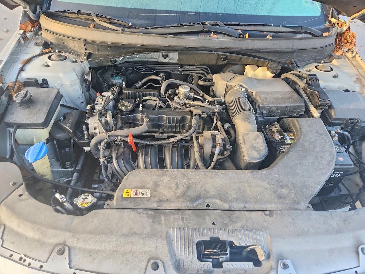 2015 HYUNDAI SONATA SE photo 21