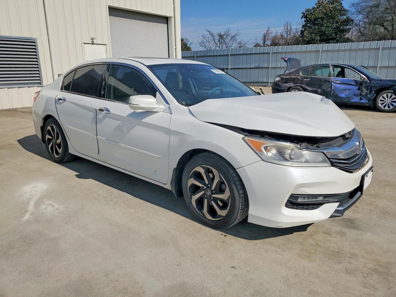 2016 HONDA ACCORD photo 7