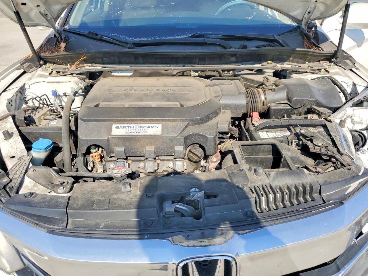 2016 HONDA ACCORD photo 21