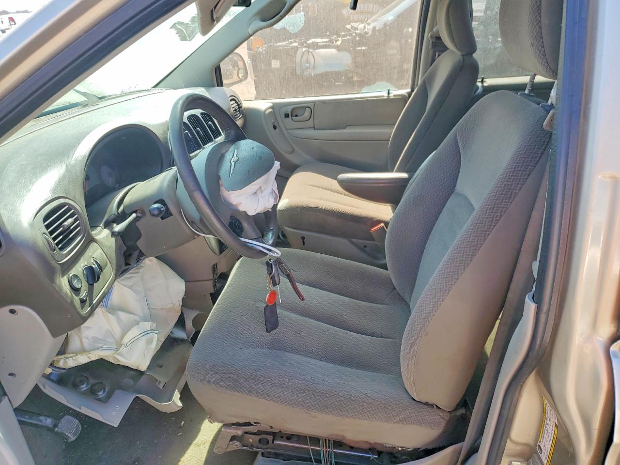 2005 CHRYSLER TOWN & COUNTRY TOURING photo 7