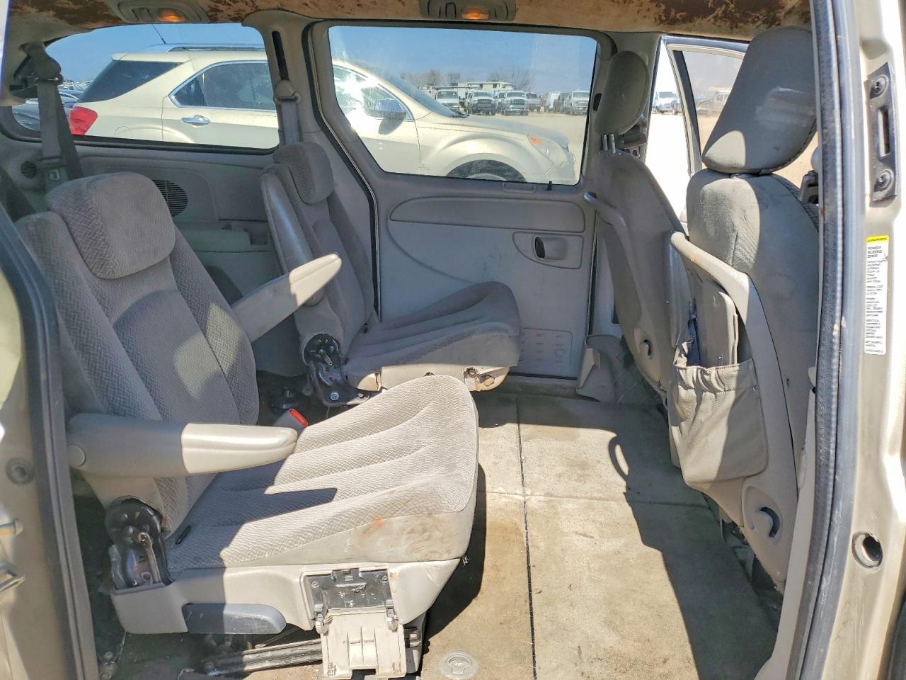 2005 CHRYSLER TOWN & COUNTRY TOURING photo 11