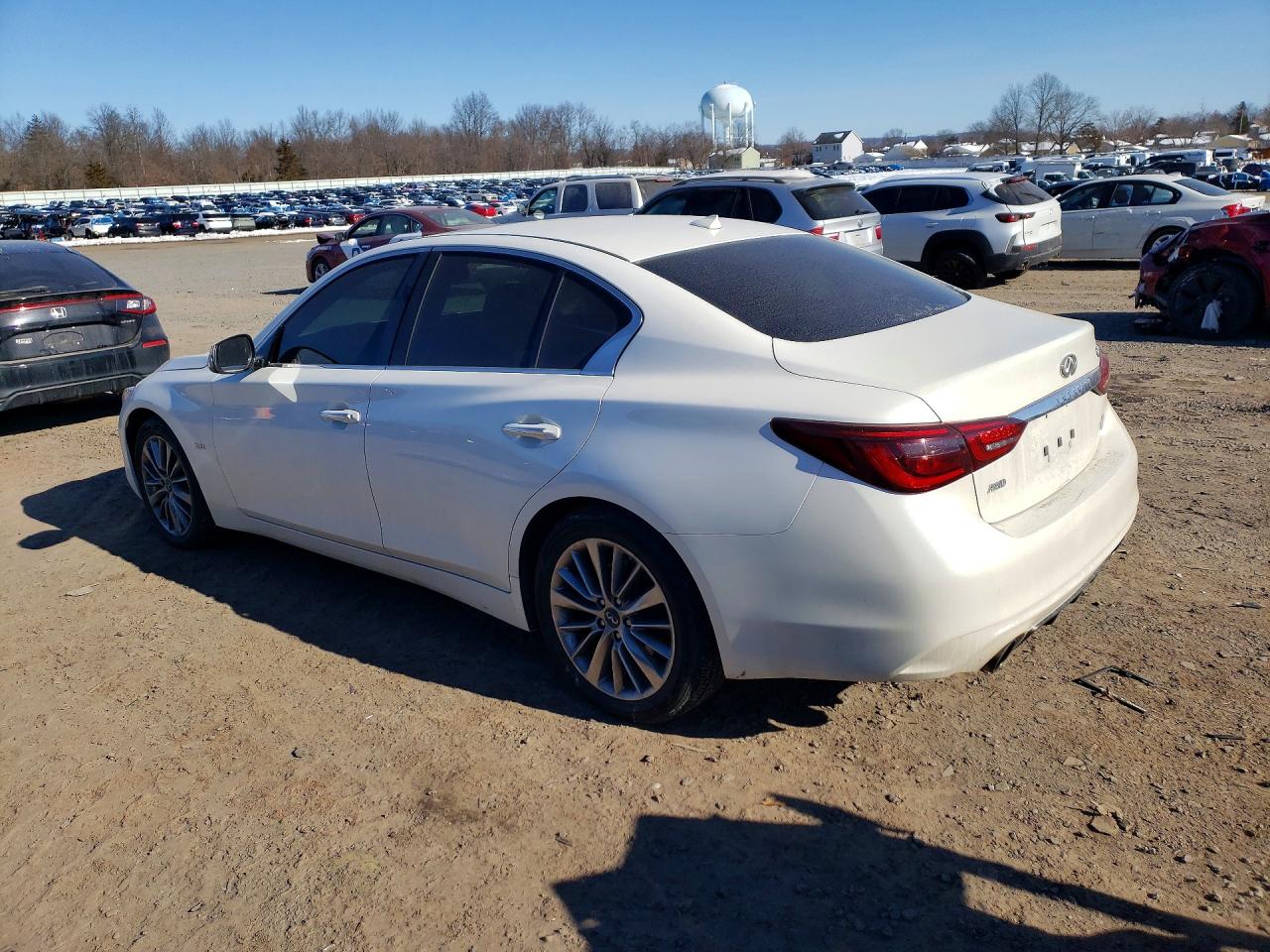 2018 INFINITI Q50 LUXE photo 4