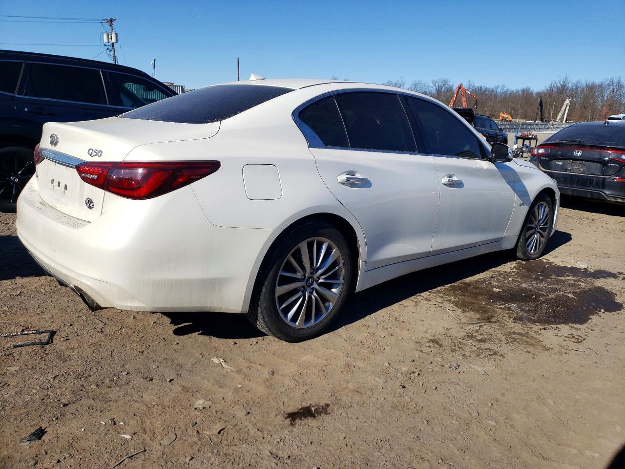 2018 INFINITI Q50 LUXE photo 7