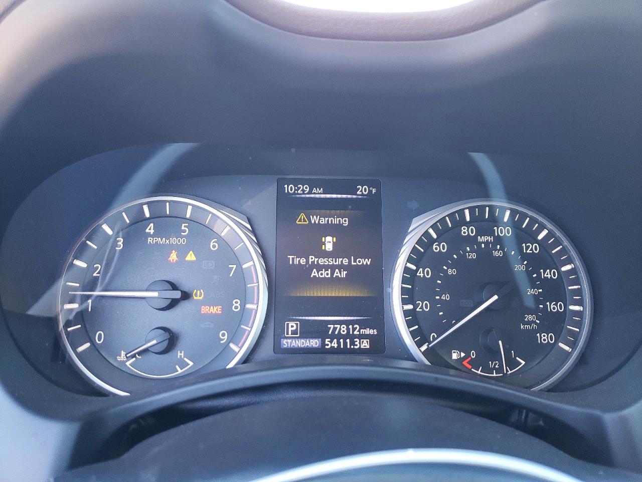 2018 INFINITI Q50 LUXE photo 25