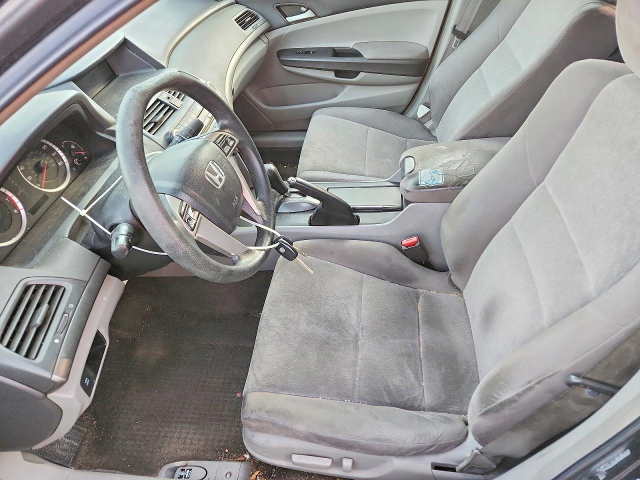 2009 HONDA ACCORD LXP photo 6