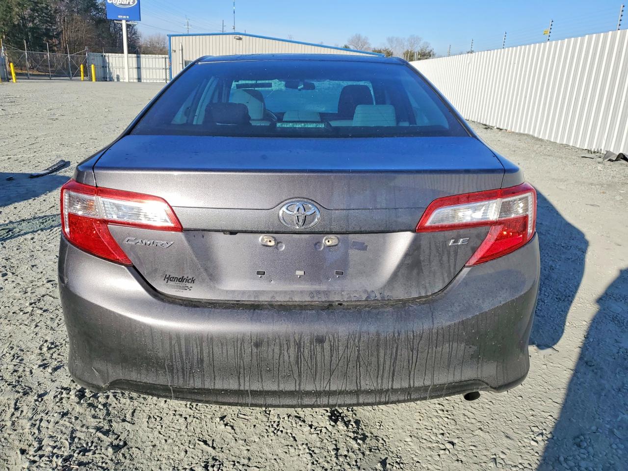 2014 TOYOTA CAMRY L photo 11