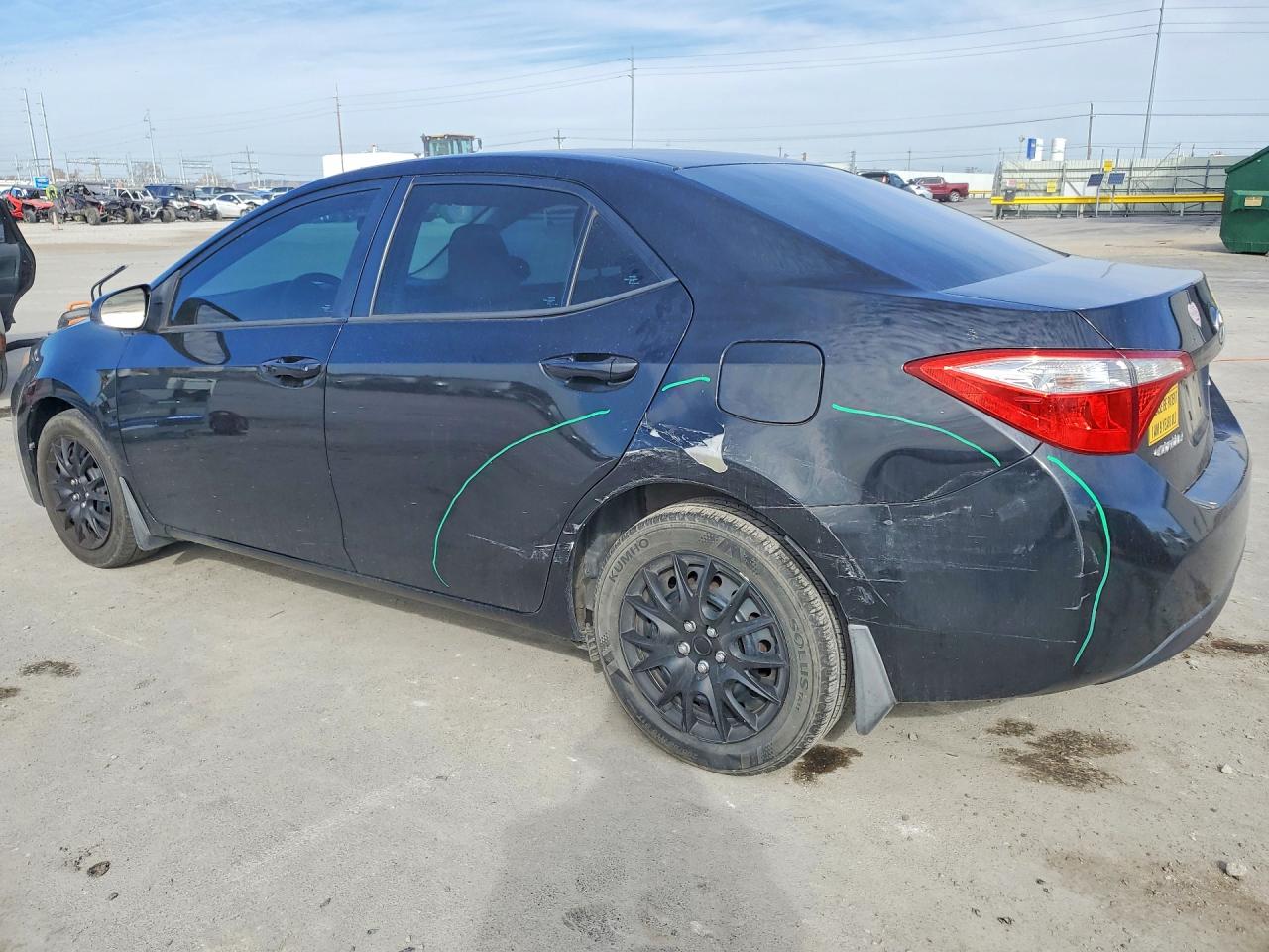 2014 TOYOTA COROLLA LE photo 2